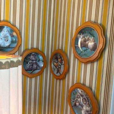 Bradford Exchange Owl Plates with Wood Frames: Northern Pygmy Owls