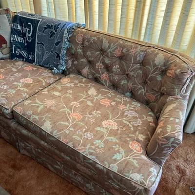 Vintage “granny Chic” sofa 
