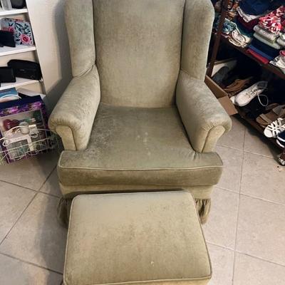 This item (chair only) is available for PRESALE.  Please text photo to 760-668-0554 to purchase.  We accept Zelle