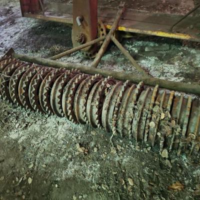 Tractor Implement 
 Seed Roller https://levyestateservices.hibid.com/lots