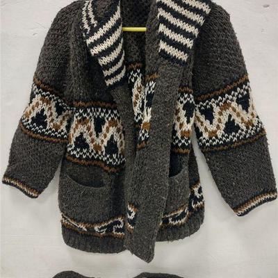 COWICHAN STYLE SWEATER