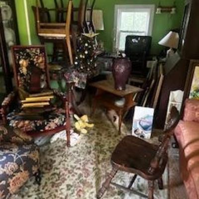 Estate sale photo