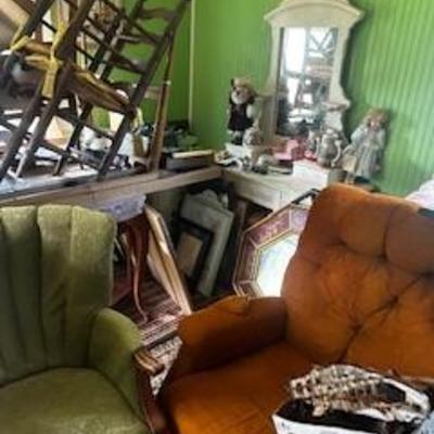 Estate sale photo