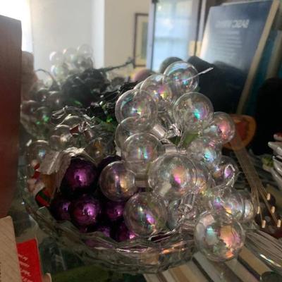 Glass ball grapes
