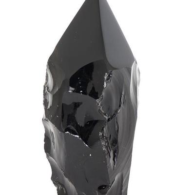 Massive Obsidian Spear Pointed Tower