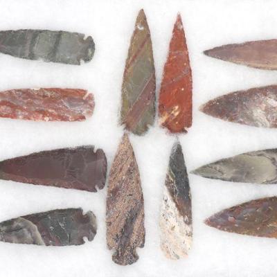 Wonderful Set of Twelve Native American Arrowheads
