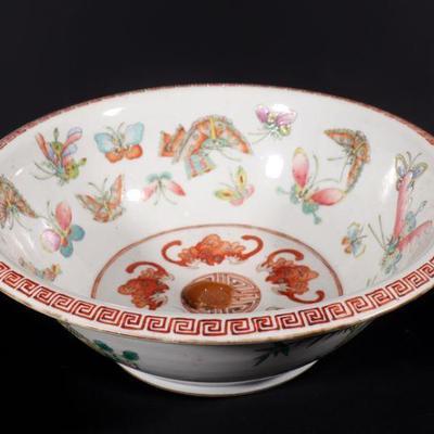 Early Republic Period Chinese Butterfly Bowl