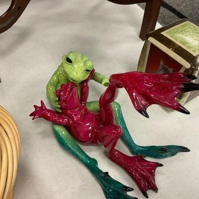 Frogs in LOVE 