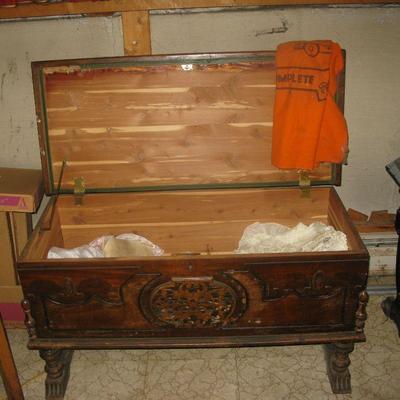 antique hope chest BUY IT NOW  65.00