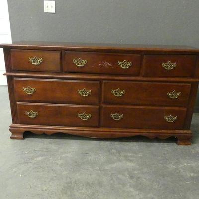 Beautiful Reddish Wood 7-Drawer Dresser - 64" x 18½" x 33"
