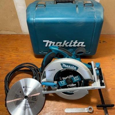 Makita 7 1/4 Inch Circular Saw * Includes Original Box
