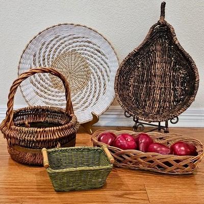 Lot of Decorative Baskets, as pictured