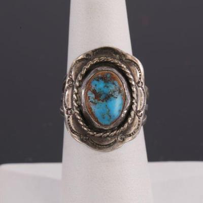 Native American sterling / turquoise ring
