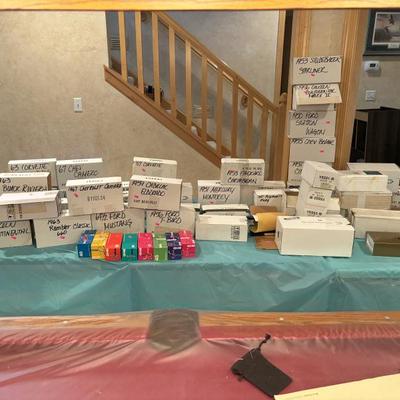 Over 100 Franklin mint cars with boxes several sizes