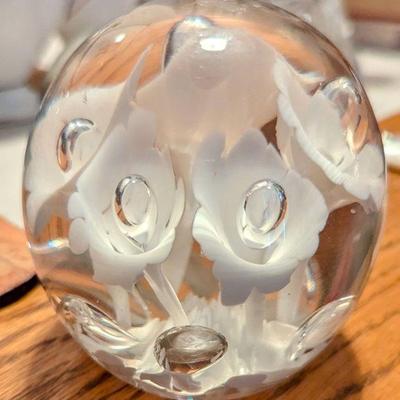Stunning glass paperweight