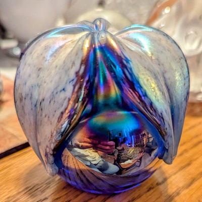 Stunning glass paperweight