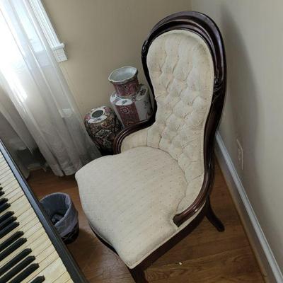 VICTORIAN ROSEWOOD TUFTED BACK SIDE CHAIR