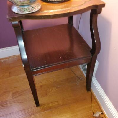 MAHOGANY TELEPHONE TABLE