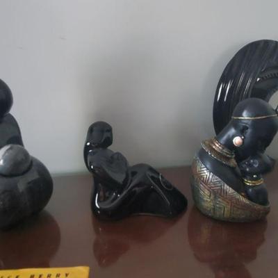 BLACK EBONY AND CERAMIC AFRICAN FIGURINES