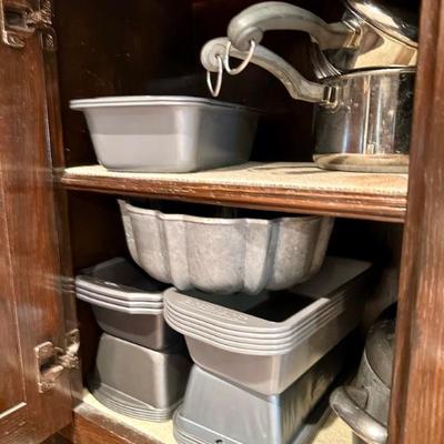 enough pans to make meatloaf for days...