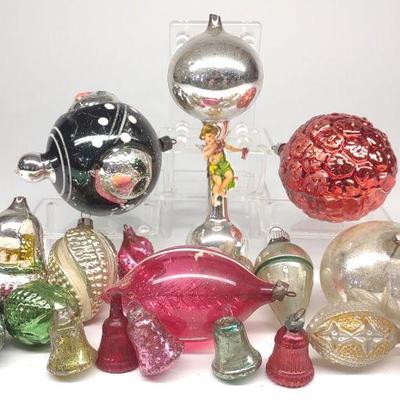 (19) Vintage Figural Glass Christmas Ornaments