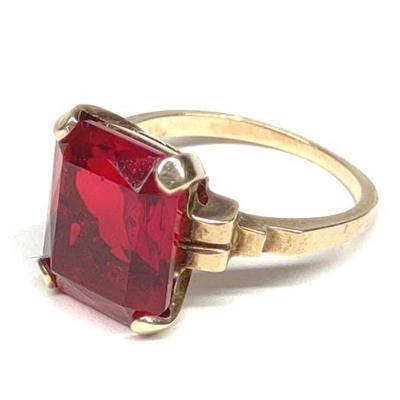 Vintage 10K Yellow Gold Red Glass Ring (sz 6)