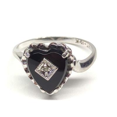 10K White Gold Onyx Heart Ring w/ Diamond (sz 6)