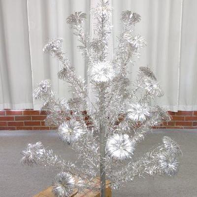 Vintage Pom Pom Aluminum Christmas tree w/ Box