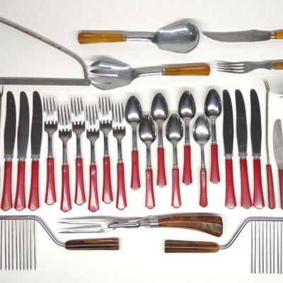 30 PC Vintage Englishtown Bakelite Flatware Set