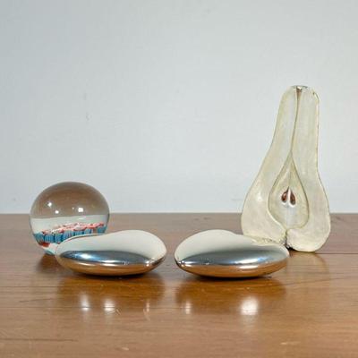 (4PC) MISC PAPERWEIGHTS | 1 pear-shaped, 2 heart-shaped, and 1 Murano art glass paperweight. - l. 3 x h. 5 in

