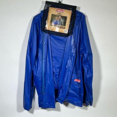 COLEMAN AURORA RAIN COAT | Aurora Rainsuit, size medium with packable bag. - l. 38 x h. 58 in

