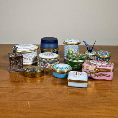 (11PC) TRINKET BOXES | Porcelain and enamel trinket and pill boxes, including Limoges, Halcyon Days, Staffordshire, and others. - h. 2 in


