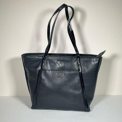 COLE HAAN LEATHER PURSE | Black leather shoulder bag. - l. 16 x w. 7 x h. 11 in

