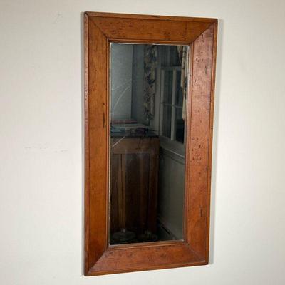RECTANGULAR MIRROR | Tall mirror in wood frame. - l. 31.5 x w. 16.5 in

