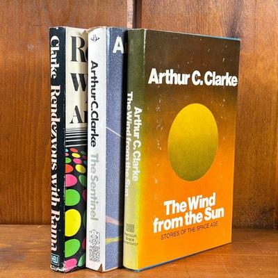 (3PC) SCI-FI BOOKS BY ARTHUR C. CLARKE | Including The Sentinel, The Wind From the Sun, and Rendezvous with Rama, each in hardcover. - l....