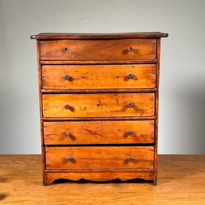 MINIATURE WOOD DRESSER | Miniature tall chest of drawers with six drawers, can be used as a jewelry chest or trinket box. - l. 13 x w....