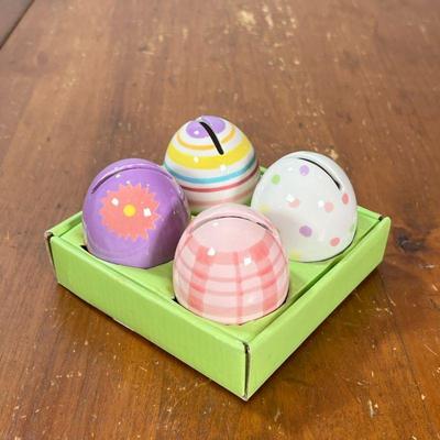 EASTER EGG PLACE CARD HOLDERS | A set of four. - h. 2-1/2 in

