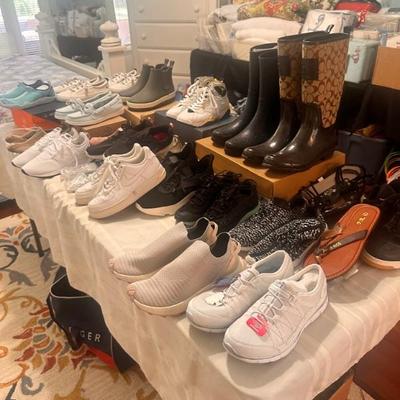 Size 10 ladies shoes