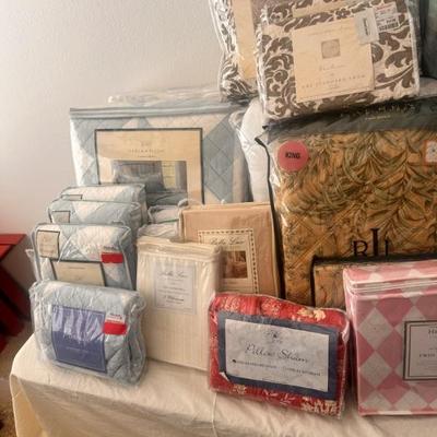 Still in the package Brand New set a sheets