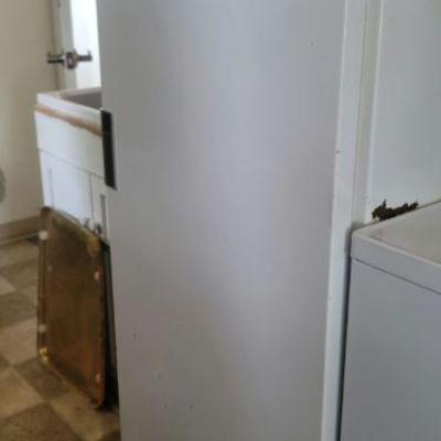 Available Pre-Sale Kenmore Freezer (mudroom)