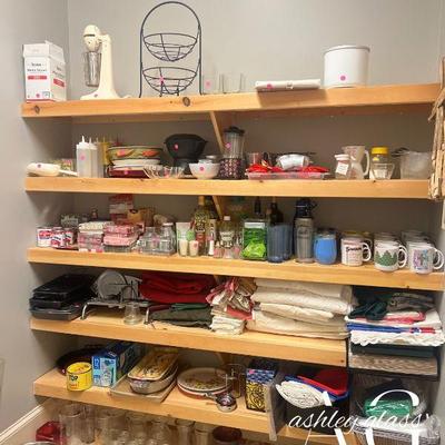 Kitchen / Pantry