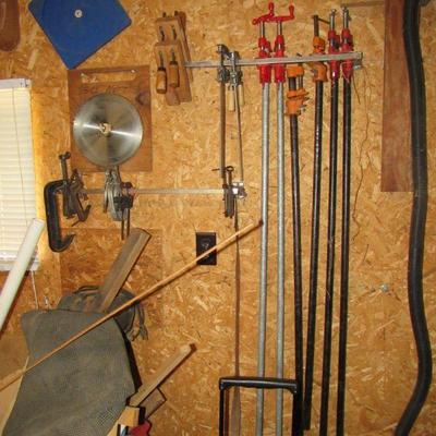 many wood working tools 