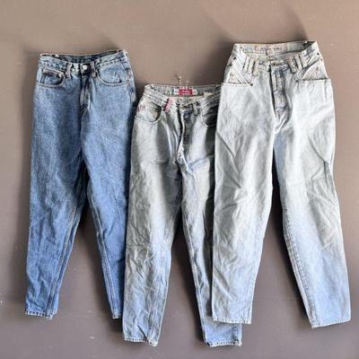 Lot 54 | Vintage 90's Mom Jeans
