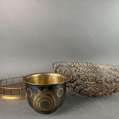 Lot 378 | Brass/Metal Decor Items
