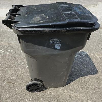Lot 556 | Clinton TWP Cascade Trash Can
