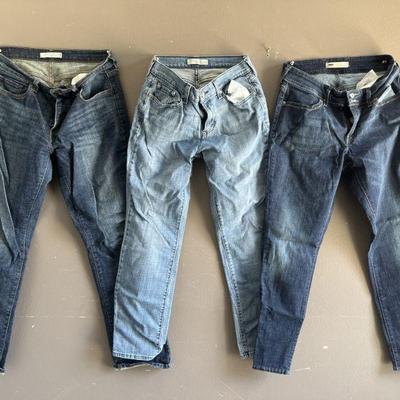Lot 57 | Vintage Levi's Women's Jeans
