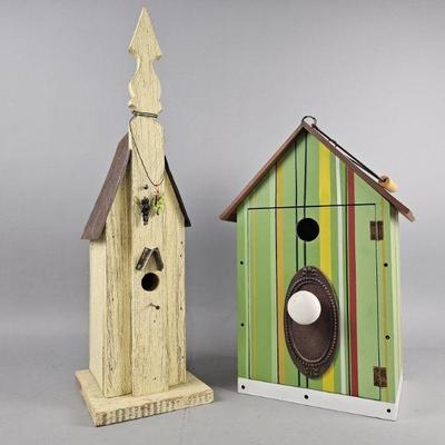 Lot 320 | Vintage Birdhouse & Birdhouse Decor
