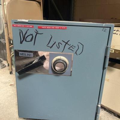 Lot 564 | Meilink 2 cu ft Safe
