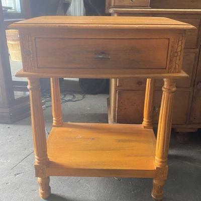 Lot 419 | Vintage Side Table
