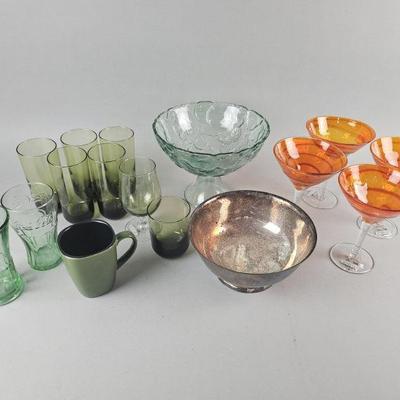 Lot 77 | Vintage Corelle, Coca Cola, Pierce 1 & More!
